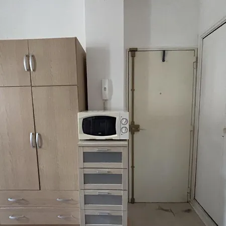 Proche De La Gare Sncf *